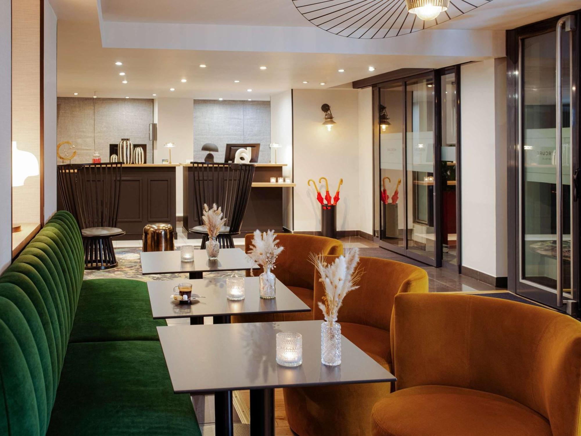Mercure Centre Plaza Republique 4*