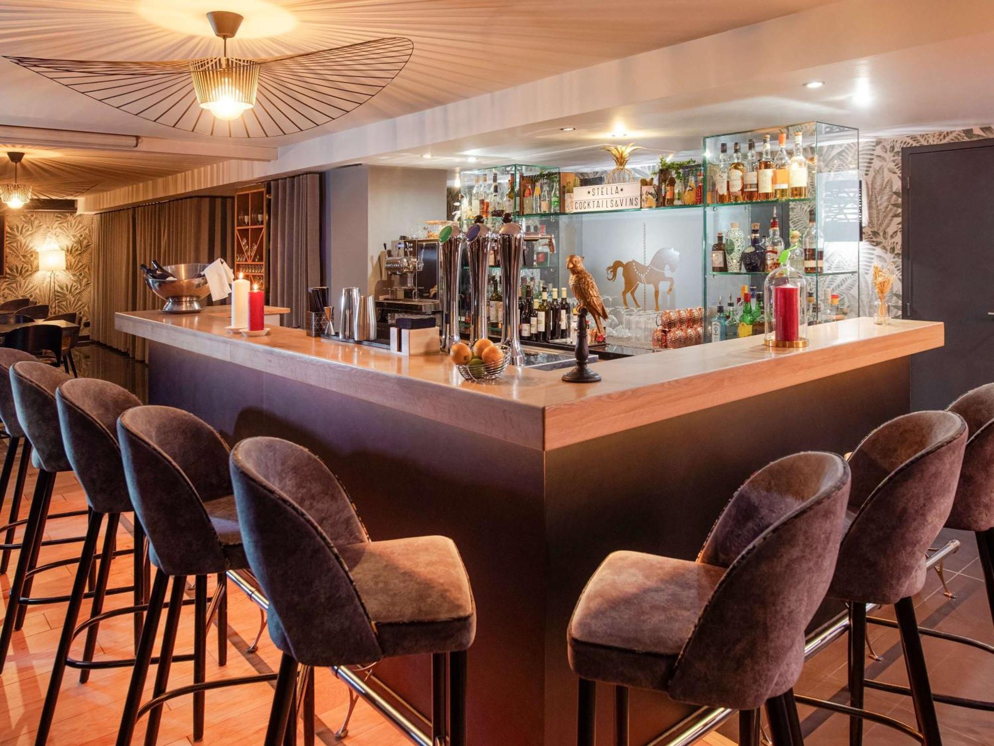 Mercure Centre Plaza Republique 4*