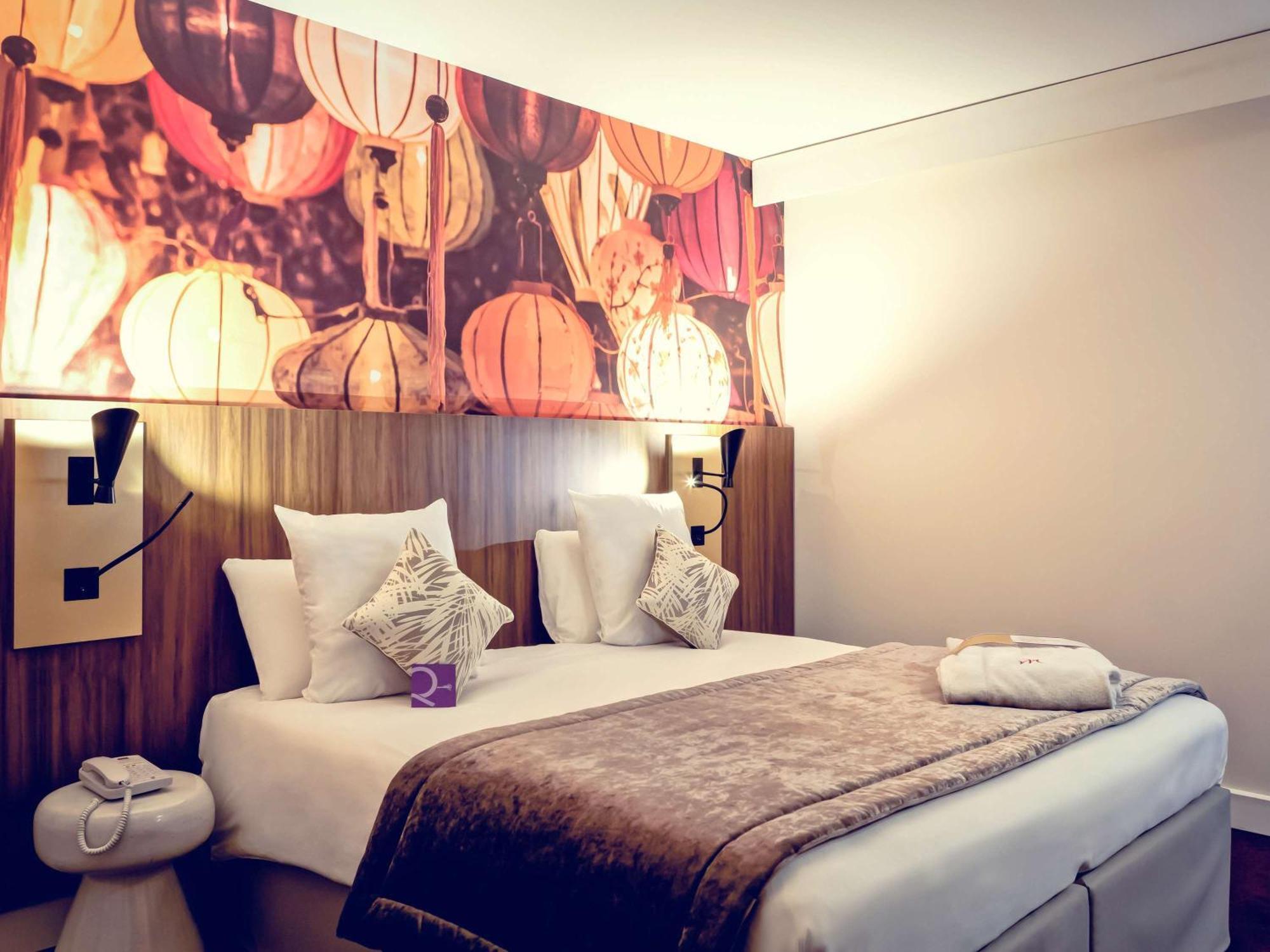 Mercure Centre Plaza Republique 4*