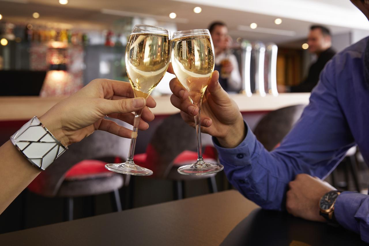 Hotel Mercure Centre Plaza Republique 4*