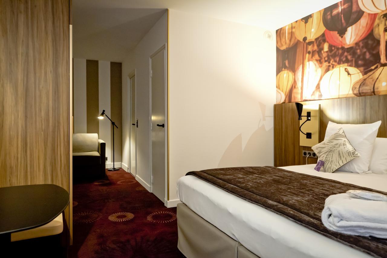 Mercure Centre Plaza Republique 4*