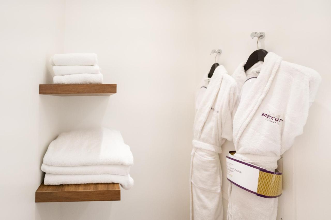 Mercure Centre Plaza République Hotel 4*